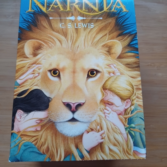 The Chronicles of Narnia 8-Book Box Set + Trivia Book by C.S. Lewis - Picture 6 of 8
